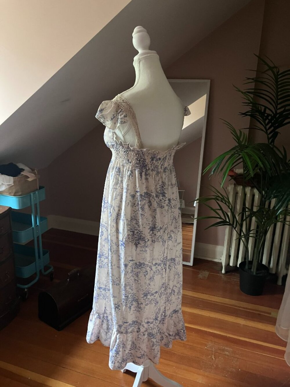 White & blue chinoiserie empire waist long dress cottagecore lace trim - Picture 9 of 9